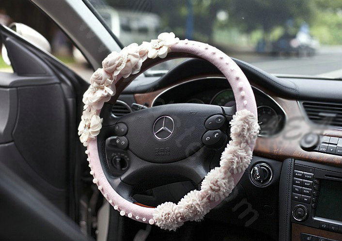 lace on steering wheel cover
