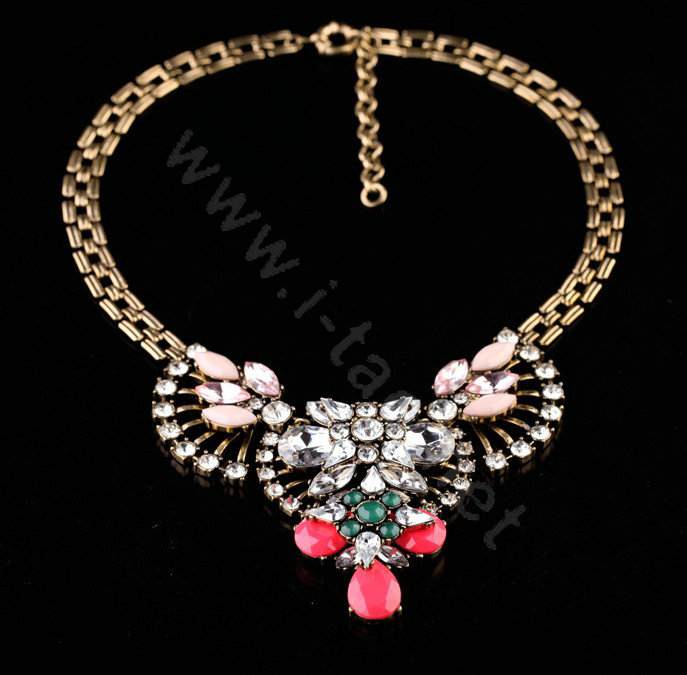 Luxury Crystal Retro Gemstone Flower Pendant Choker Bib Statement Necklace Women Jewelry - Red