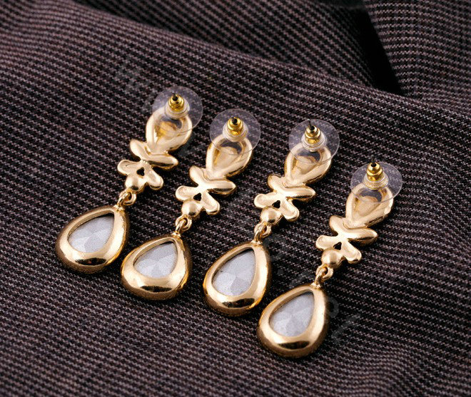 Luxury Crystal White Gemstone Raindrop Stud Earrings Gold Plated Women Fashion Jewelry