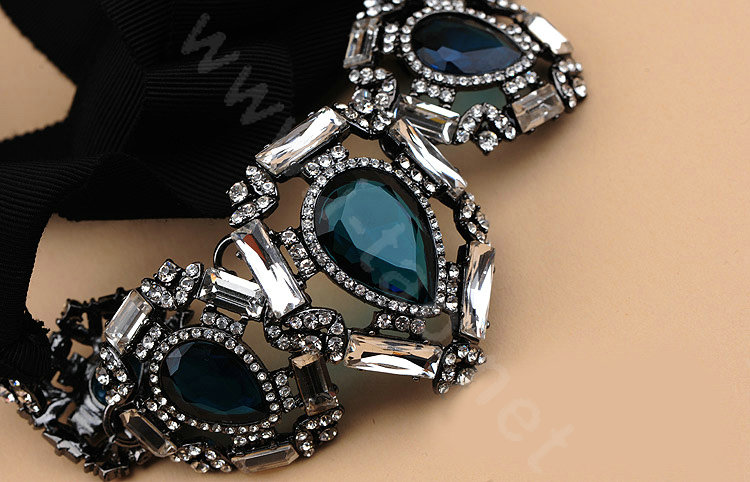 Luxury Elegant Women Choker Crystal Gem Bib Necklace Jewelry - Blue