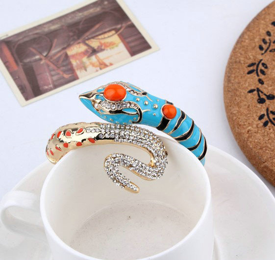 Women Retro Exaggeration Crystal Snake Alloy GP Bracelet Jewelry - Blue