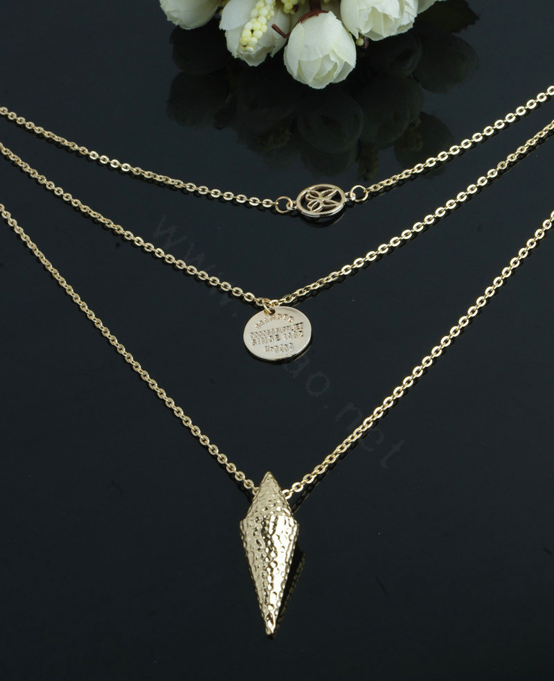 Retro Fashion Women Multi layer Gold-plated Metal Arrow Sequins Hollow Butterfly Necklace Clavicle Chain