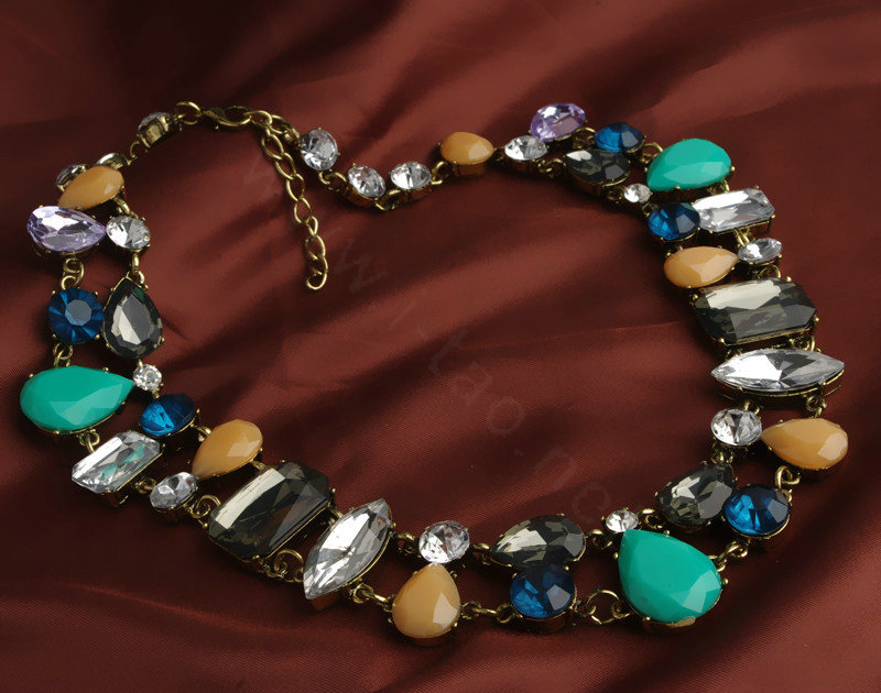 Women Fashionable Colorfull Water drops Rhinestone Square Crystal Gem Statement Necklace Clavicle Chain