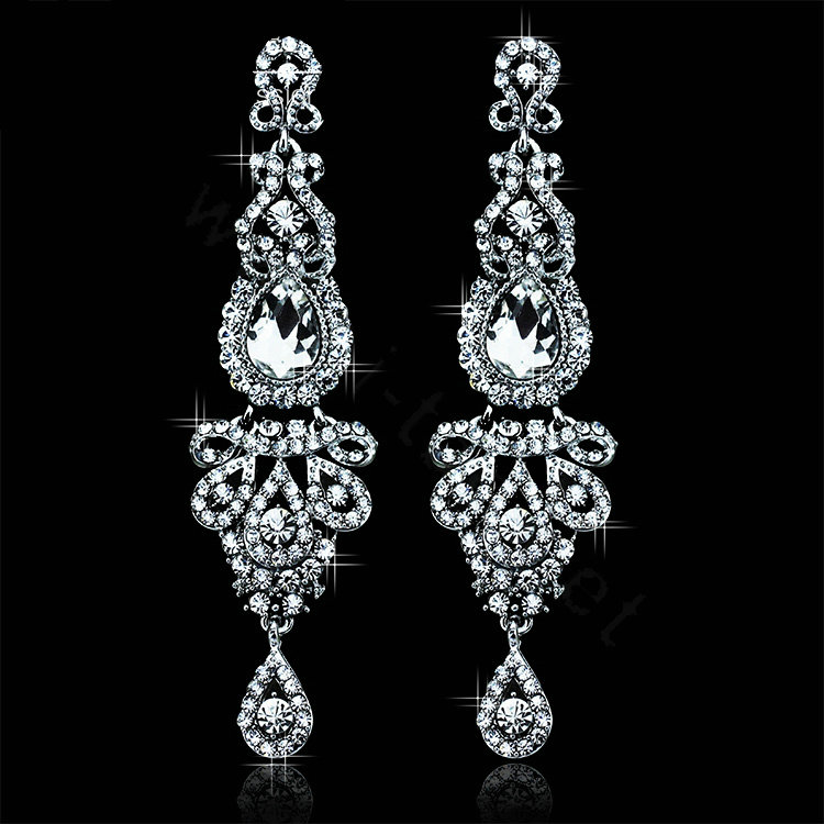 New Arrival Luxurious Romantic Chandelier Austrian Crystal Bridal Earrings White K Plated Long Earrings for Women
