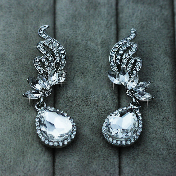 Noble Style Austrian Crystal Bridal Earrings White K Plated Angel Wings Romantic Women Earrings