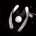 M Shape Universal Car Mobile Phone Holder Crystal Rhinestone Air Vent Mount Clip Stand GPS - White