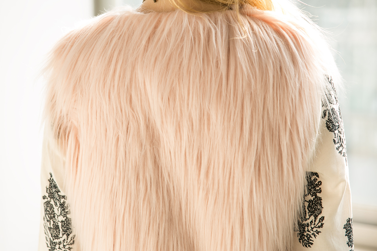 Pretty Winter Elegant Faux Lady Fur Vest Fashion Women Waistcoat - White